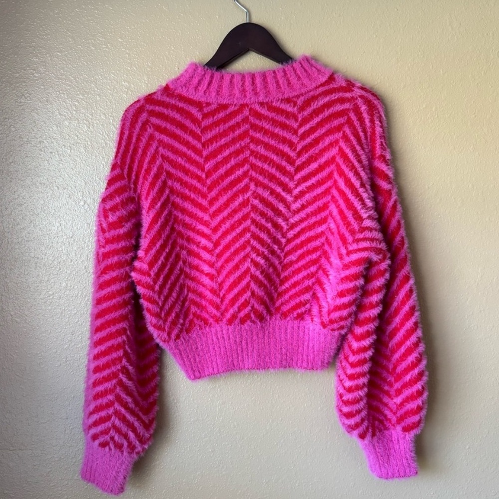 SUGAR LIPS Chevron Cheshire Eyelash Pink Red Crop Print Fuzzy Sweater - Size S - Picture 3 of 12